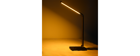 LED stolní lampa bez modré složky